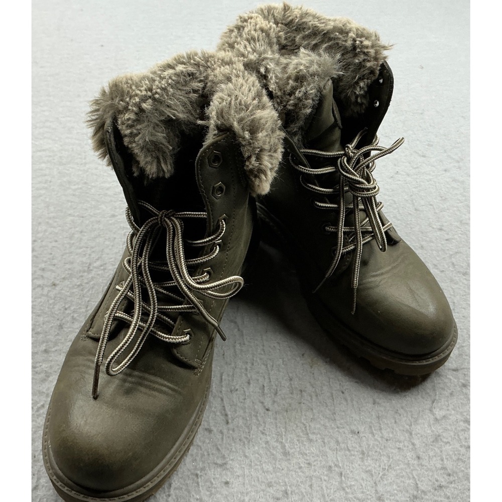 Lugz Boots Olive Green Faux Fur Trim Lace Up Slip Resistant Lug Sole Women 8